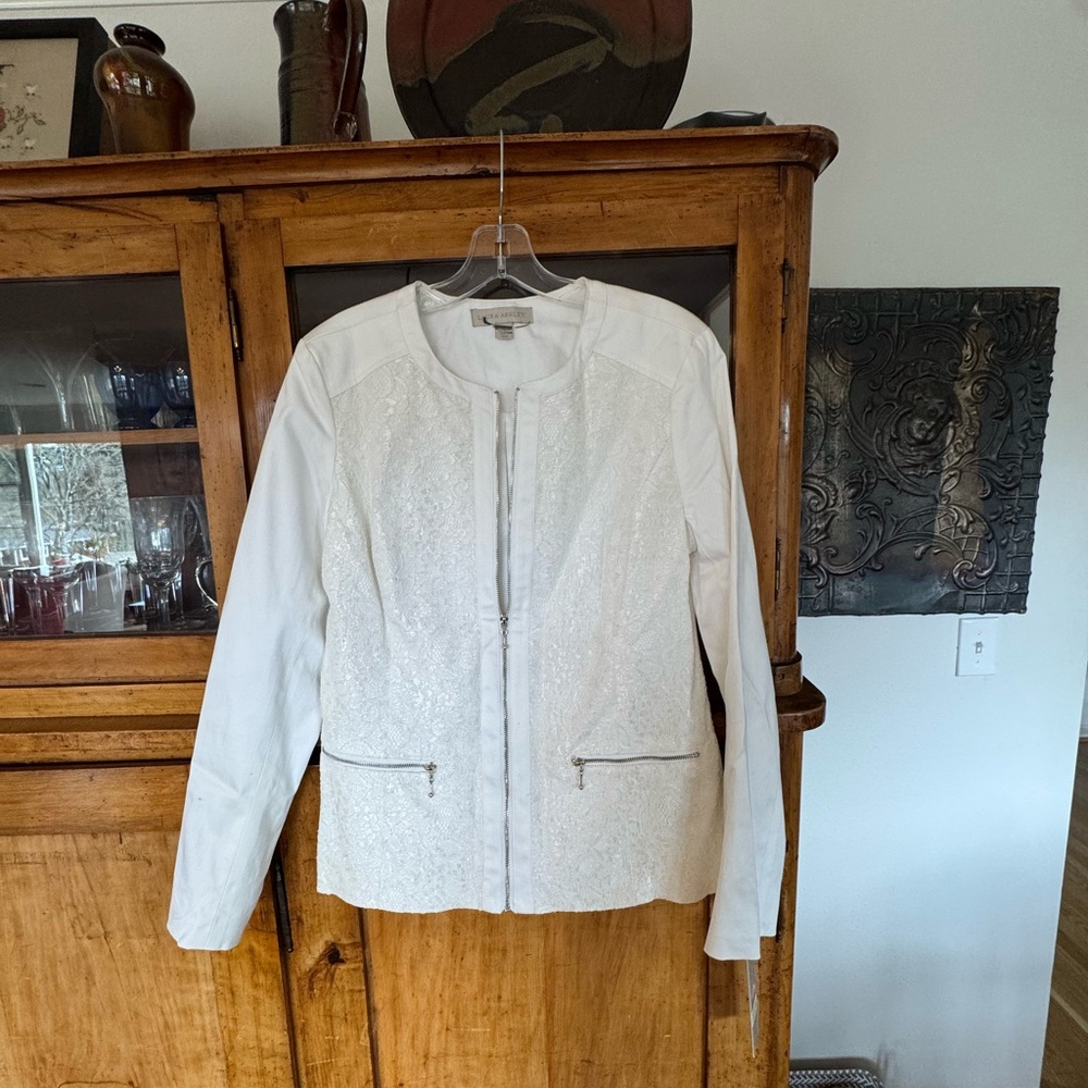 Laura Ashley lace front zip blazer sz Small NWT